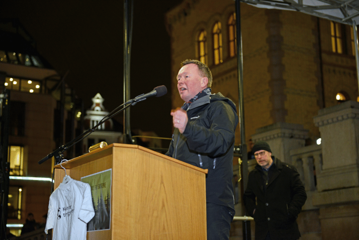 Styreleder Olav A. Veum fra Norges Skogeierforbund holder sin appell foran Stortinget.