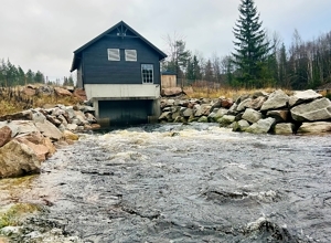 Flertall på Stortinget stopper grunnrenteskatt på småkraft